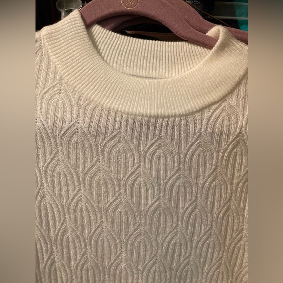 Requirements Women’s Long Sleeve Ivory Sweater. Sz L, NWT - Picture 6 of 8